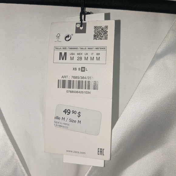 Zara size M Knotted Satin V-Neck Crop Top - Picture 3 of 10